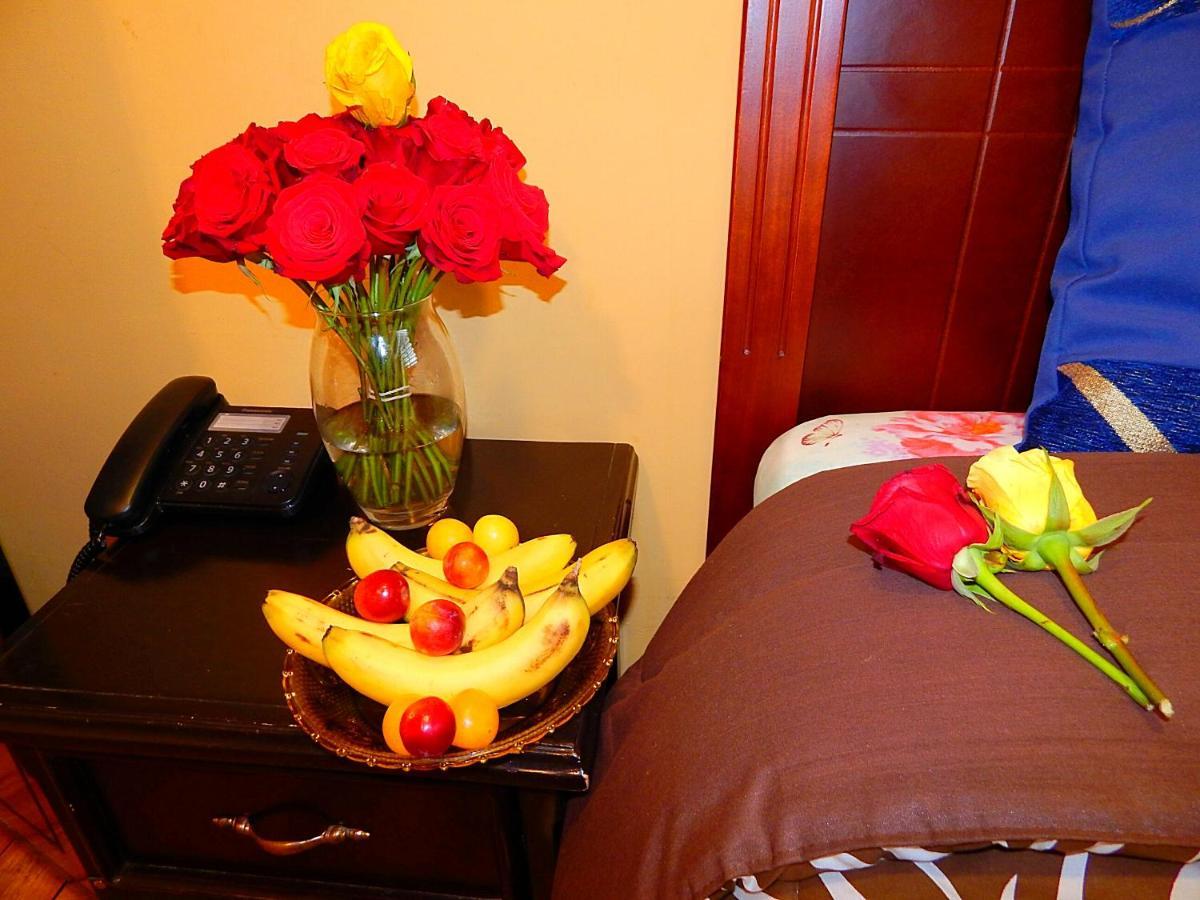 Olympus Plaza Hotel Quito Kültér fotó
