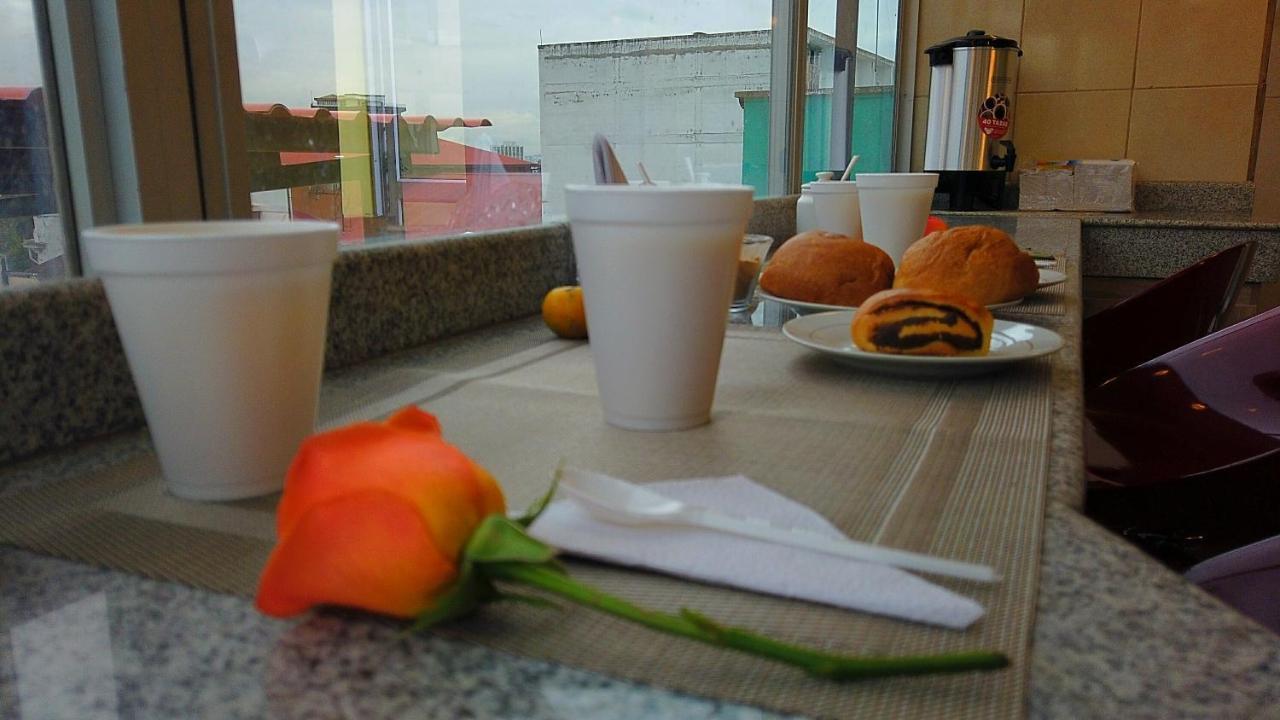 Olympus Plaza Hotel Quito Kültér fotó